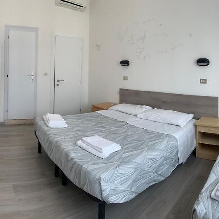 Hotel Laika Rimini Exterior foto