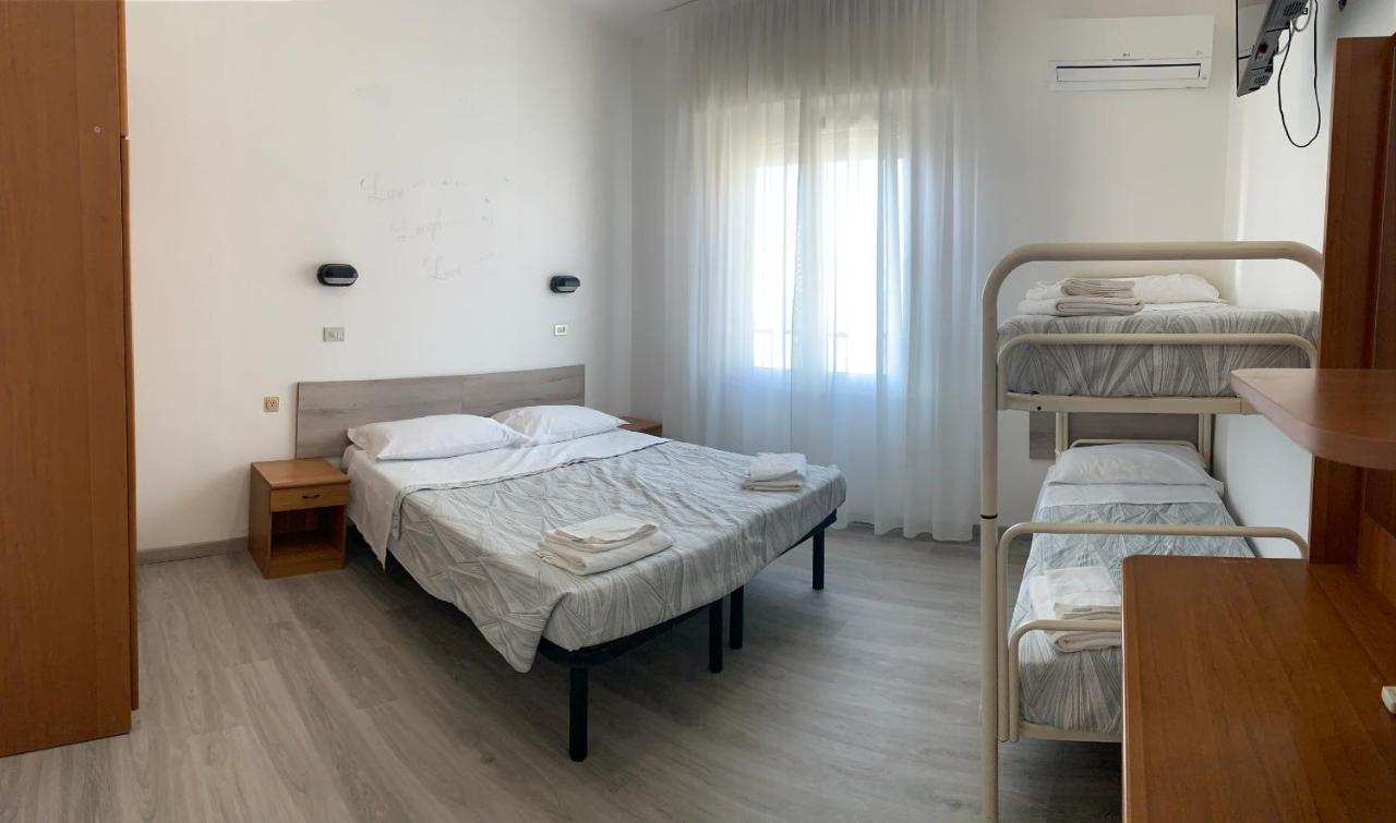 Hotel Laika Rimini Exterior foto