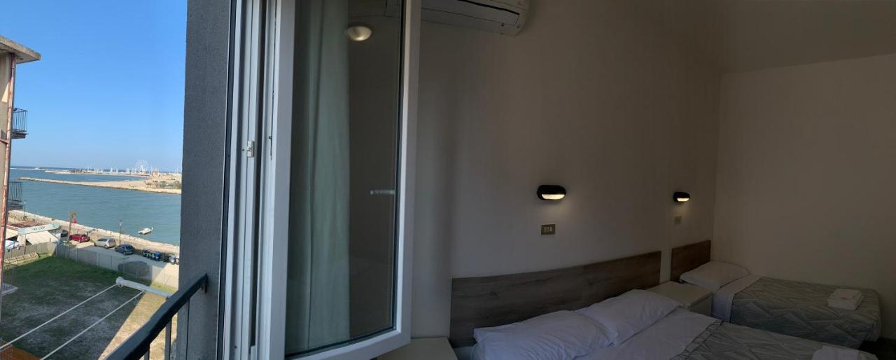 Hotel Laika Rimini Exterior foto