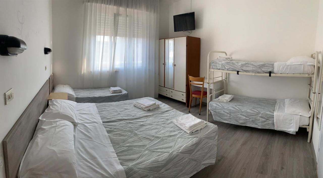 Hotel Laika Rimini Exterior foto