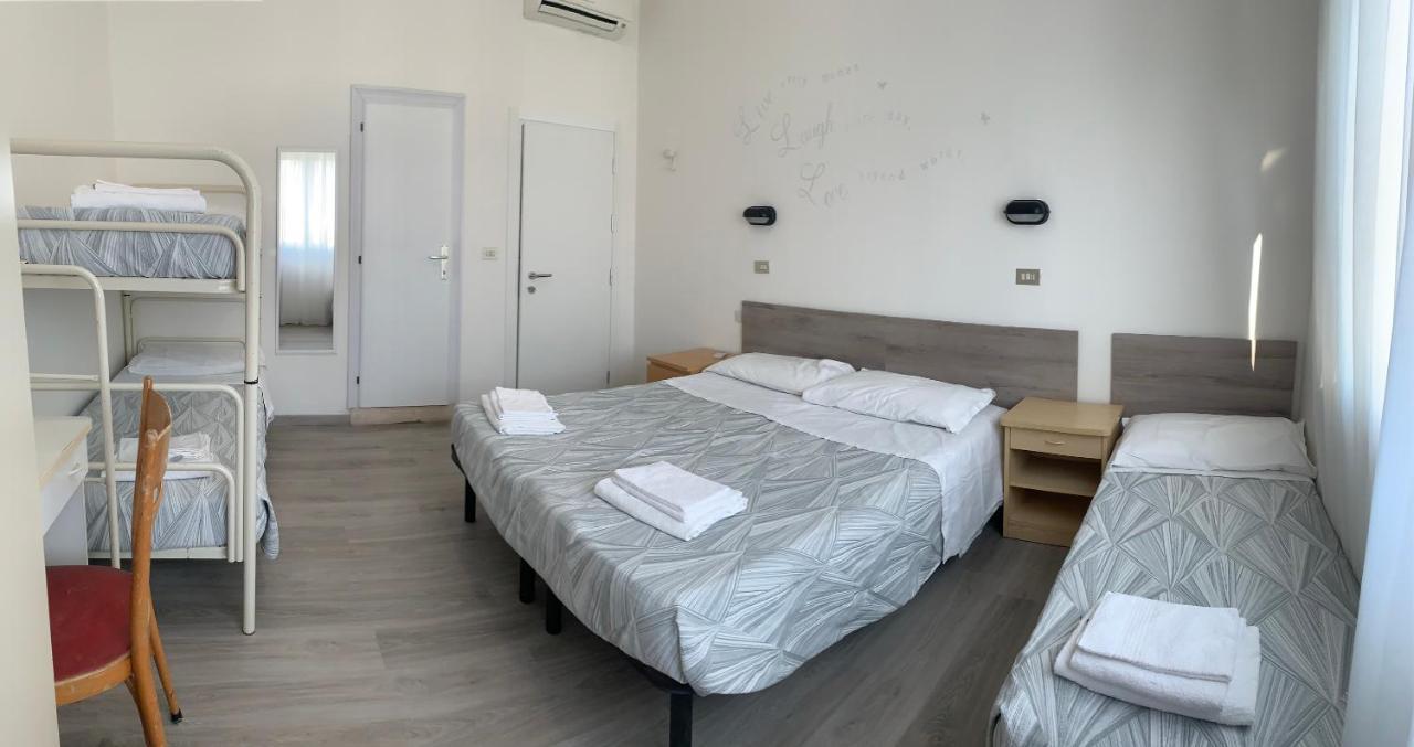 Hotel Laika Rimini Exterior foto