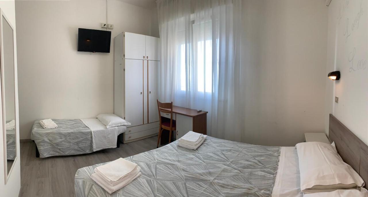 Hotel Laika Rimini Exterior foto